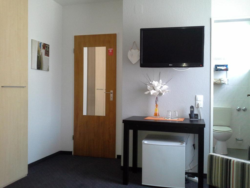 Haus Mariandl Hotel Düsseldorf Quarto foto